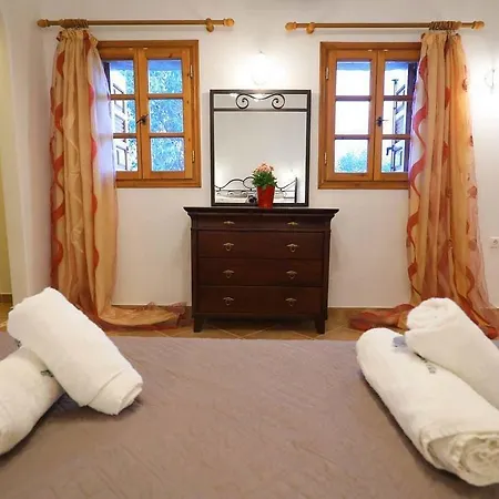 בית הארחה Filoxenia By Grispos