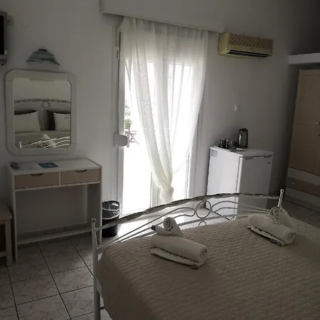 Filoxenia By Grispos Villas Schoinoussa