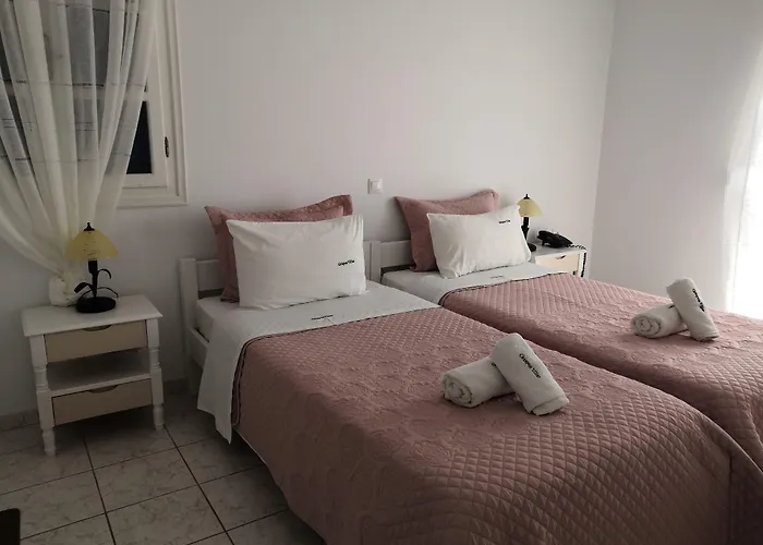 Filoxenia By Grispos Villas 게스트하우스 Schoinoussa