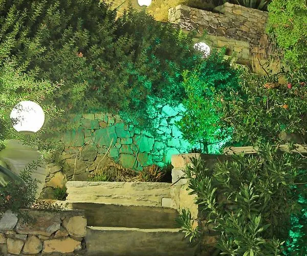 게스트하우스 Filoxenia By Grispos Villas Schoinoussa