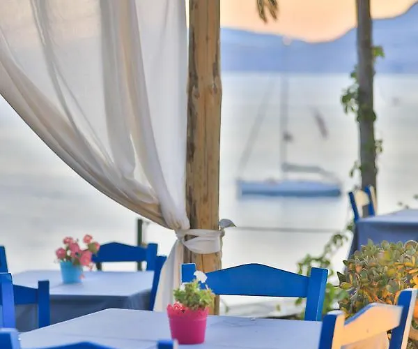 게스트하우스 Filoxenia By Grispos Villas Schoinoussa